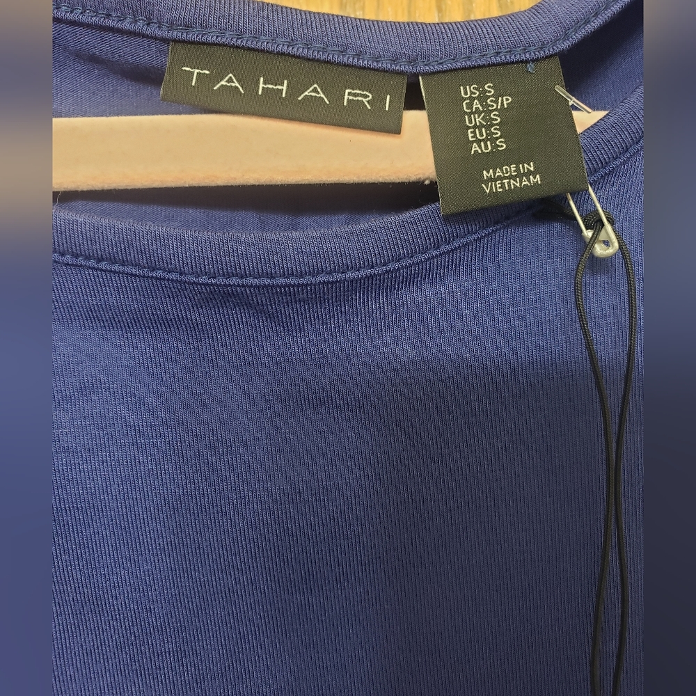 NWT Women's Tahari Size Small Blouse Navy Blue Casual Top - Picture 3 of 3